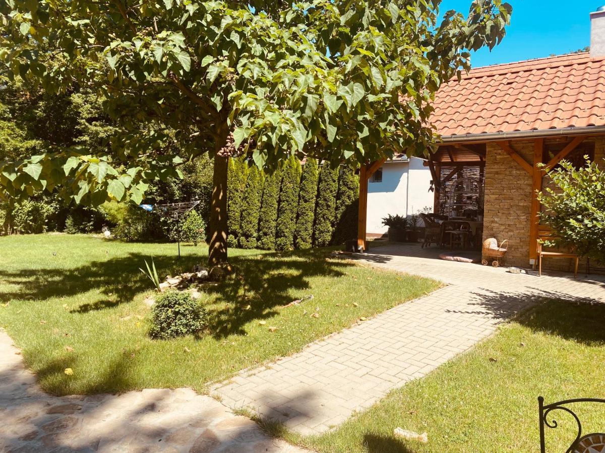 Fonfa Liget Hotel Sénye Exterior photo